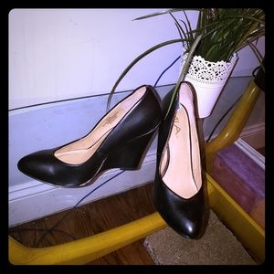 Mia wedges